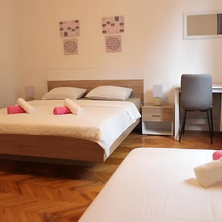 Gostinjska kuća Apartment & Room'S Anni 3*