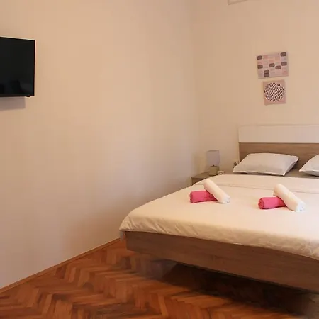 Gostinjska kuća Apartment & Room'S Anni 3*