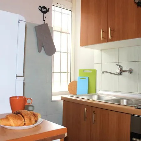 招待所 & Room's Anni 扎达尔