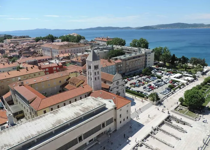 & Room's Anni 3* Zadar