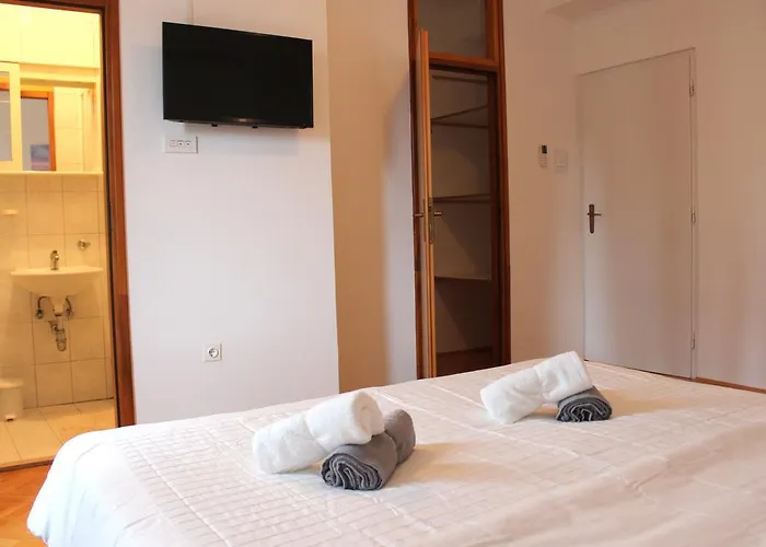 & Room's Anni Гостевой дом 3*